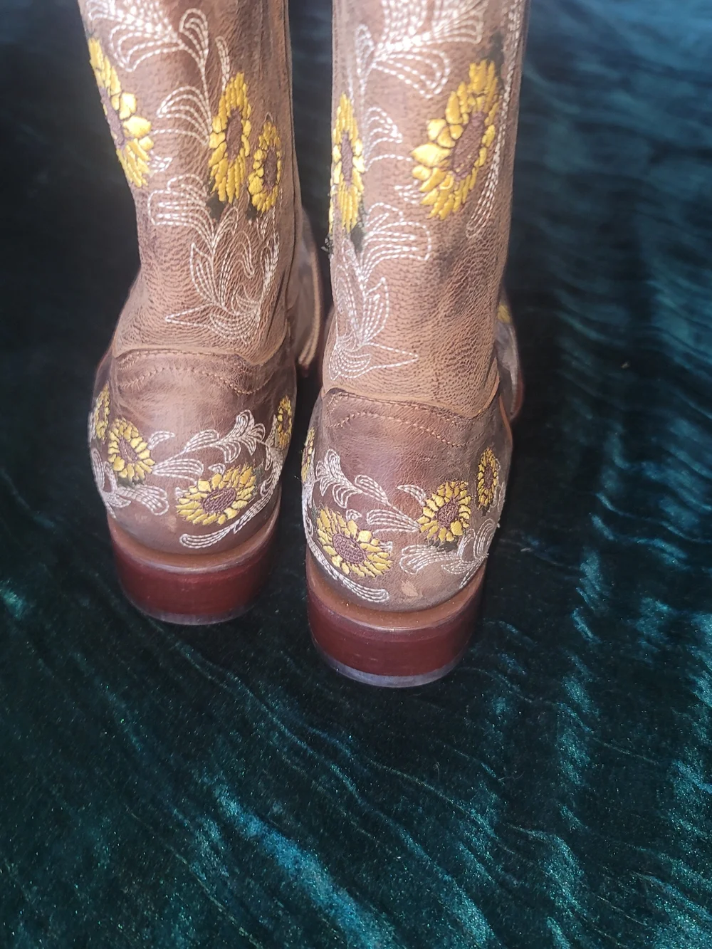 Shyanne Brown Leather Sunflower Embroidered Cowboy Boot